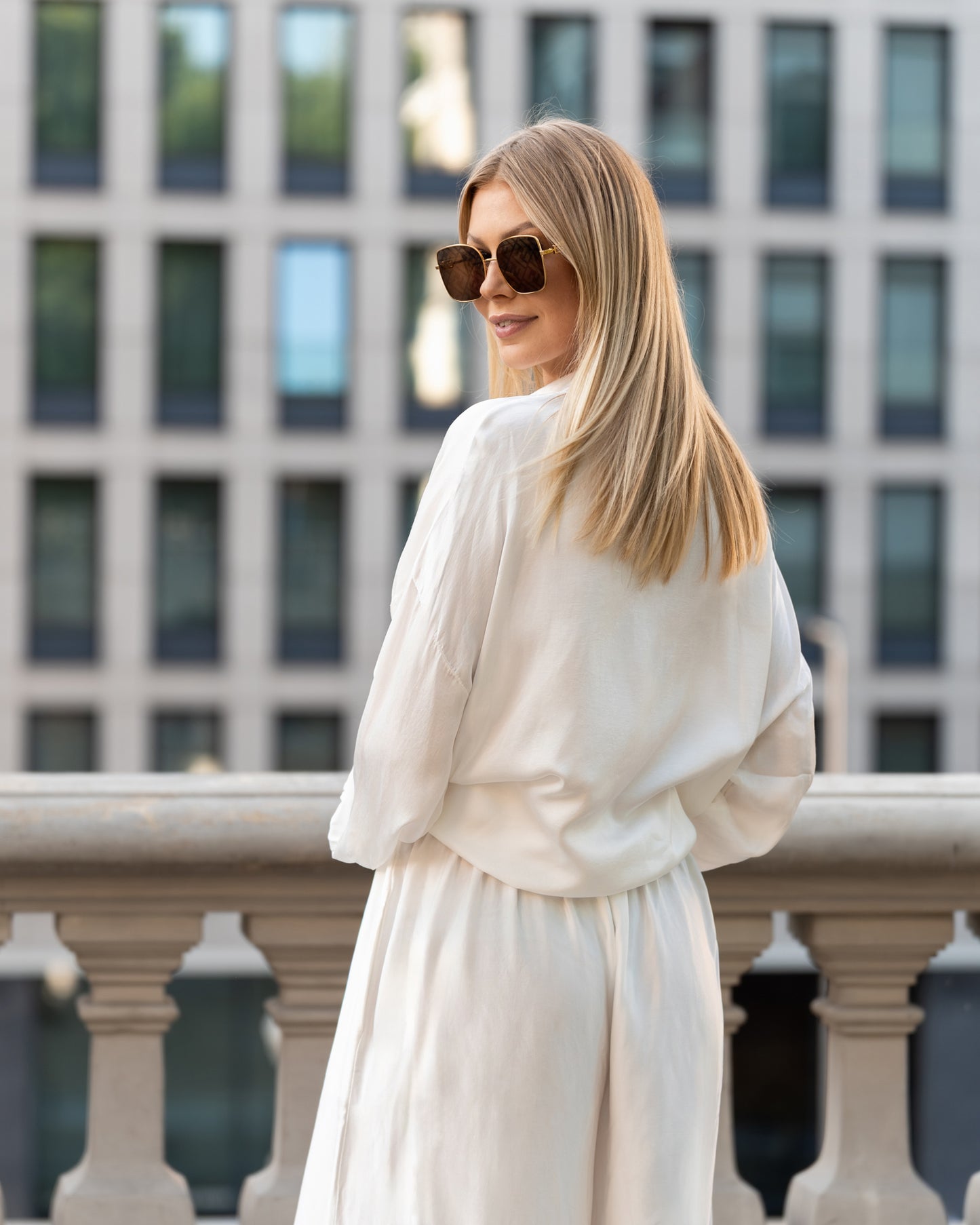 Jedwabny komplet beżowy