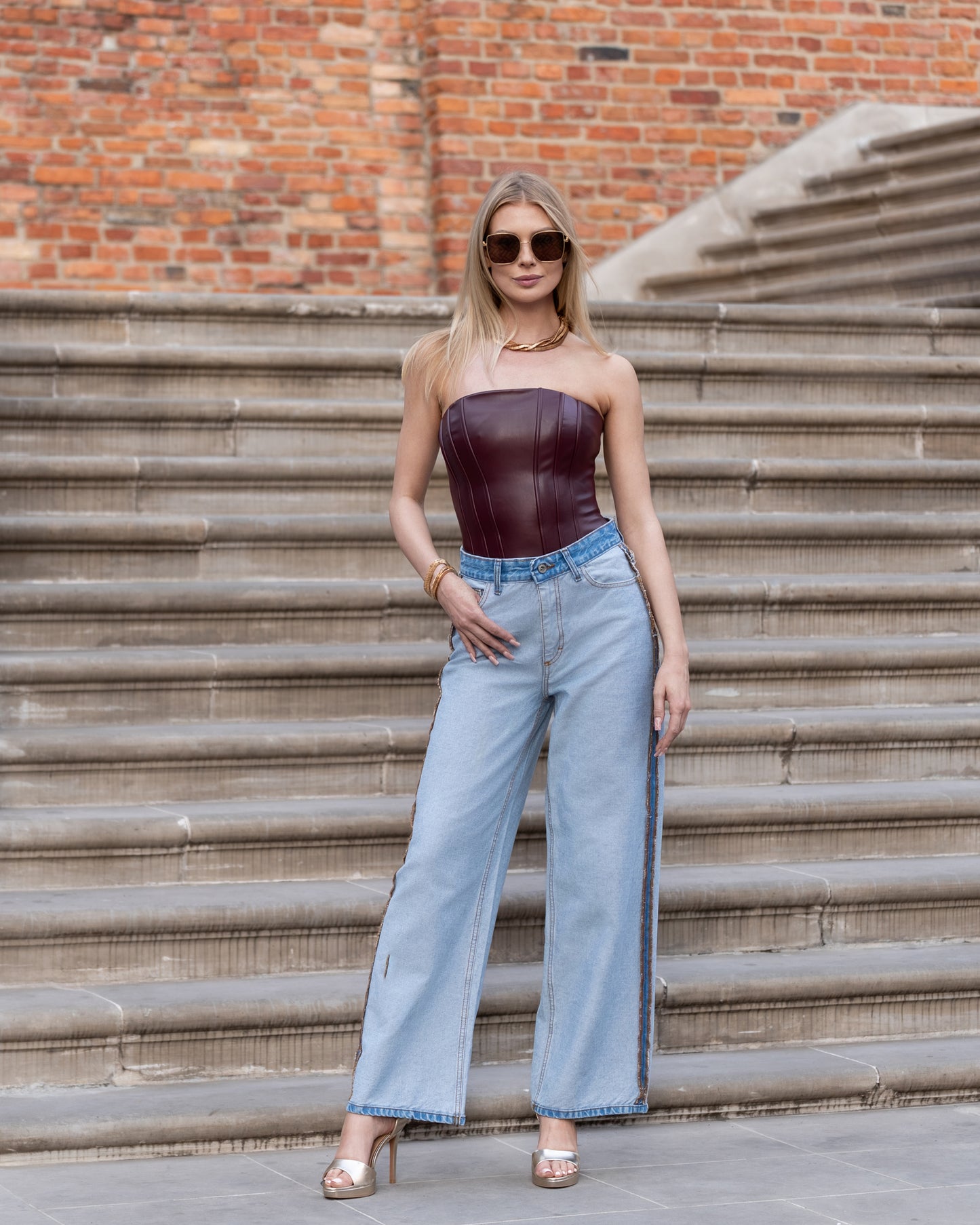 Jeansy z wysokim stanem