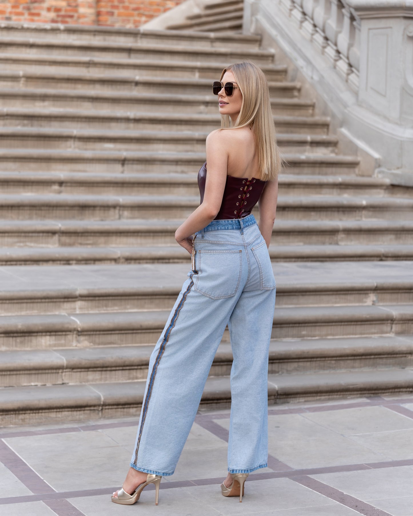 Jeansy z wysokim stanem