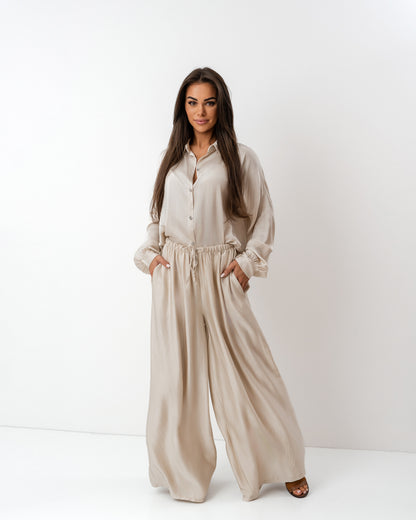 Jedwabny komplet beżowy