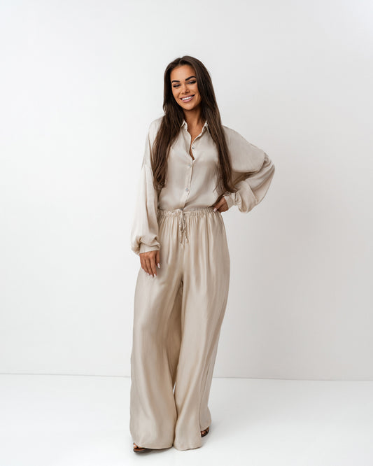 Jedwabny komplet beżowy