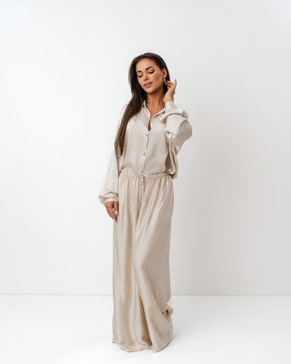 Jedwabny komplet beżowy