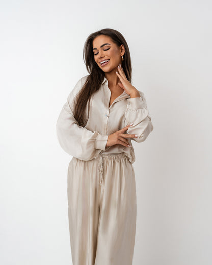 Jedwabny komplet beżowy