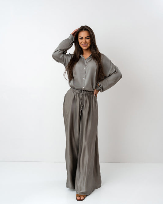 Jedwabny komplet szary