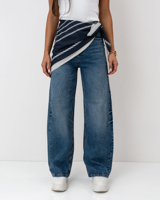 Jeansy z wysokim stanem z chustą