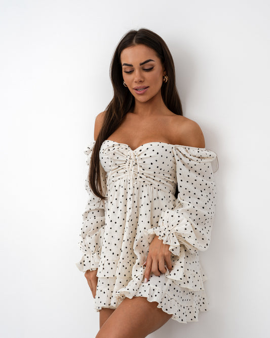 Sukienka hiszpanka w groszki z falbanami